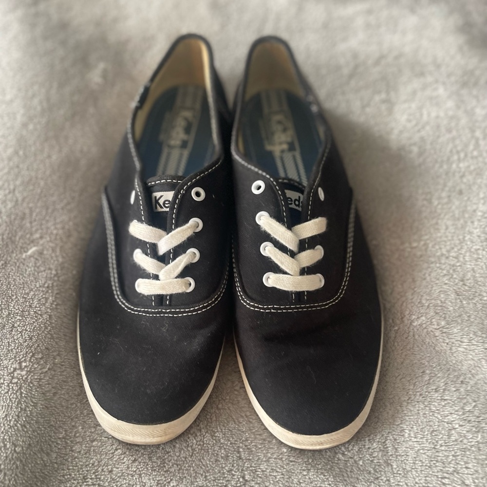 9 Womens Black Keds